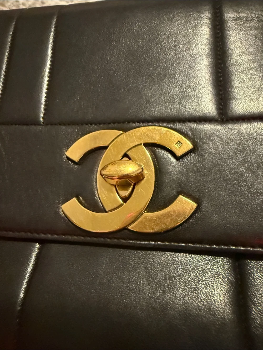 CHANEL classic black